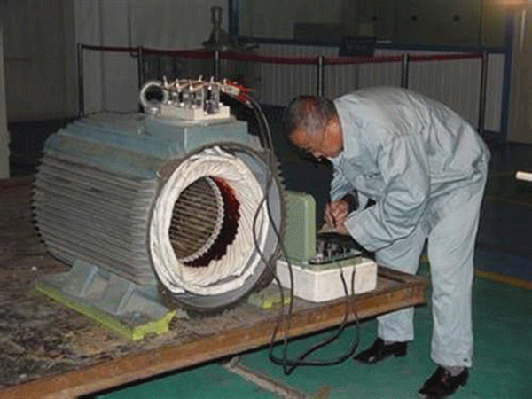 為何萬用表不能測量三相電機(jī)而用搖表——西安泰富西瑪電機(jī)(西安西瑪電機(jī)集團(tuán)股份有限公司)官方網(wǎng)站 為何萬用表不能測量三相電機(jī)而用搖表——西安泰富西瑪電機(jī)(西安西瑪電機(jī)集團(tuán)股份有限公司)官方網(wǎng)站